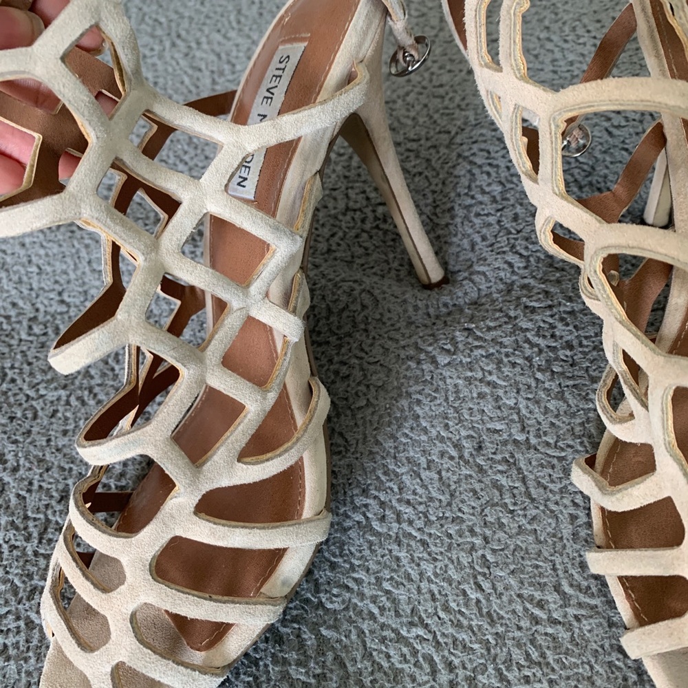 COPY - Steve Madden nude heels
